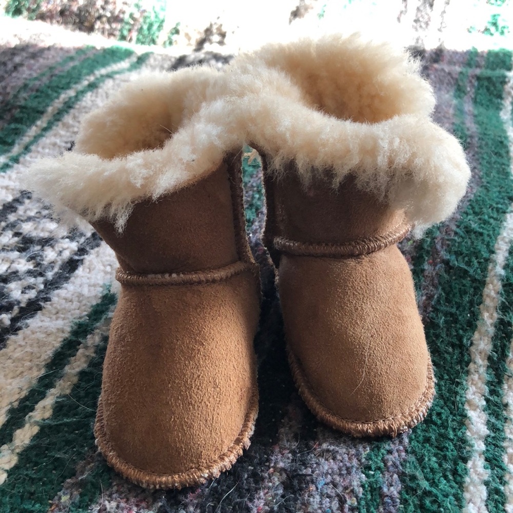BearPaw infant boots